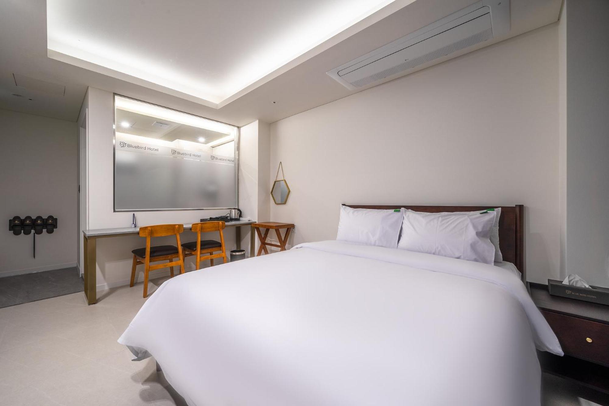 Bluebird Hotel Incshon Kültér fotó